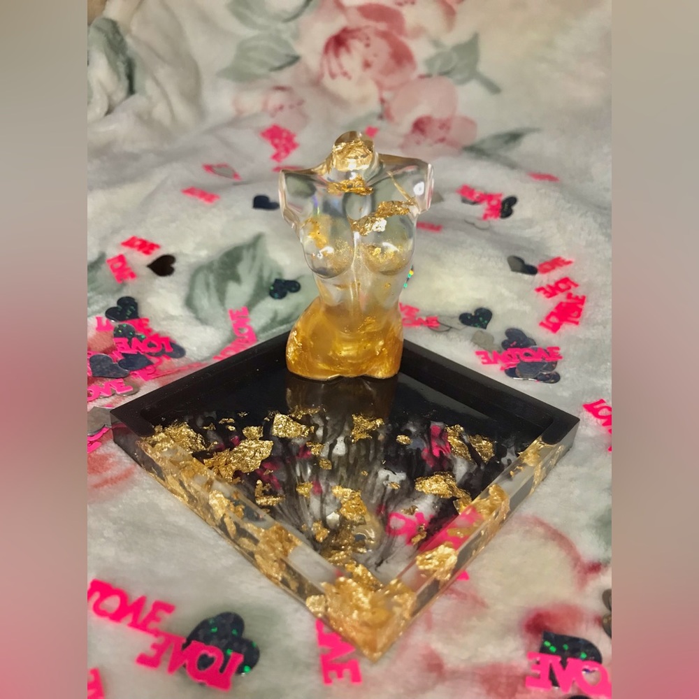 Resin goddess jewelry tray in deep purple with gold flake